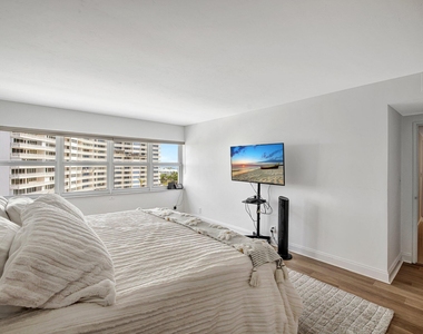 2100 S Ocean Drive - Photo Thumbnail 18
