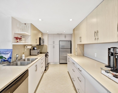 2100 S Ocean Drive - Photo Thumbnail 19
