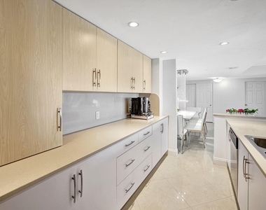 2100 S Ocean Drive - Photo Thumbnail 27