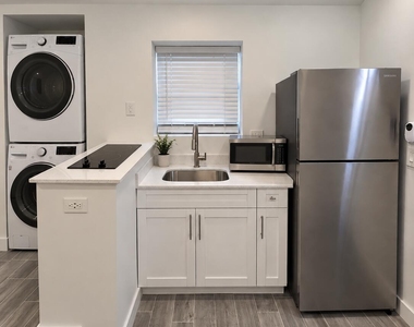 40 Sw 8th Avenue - Photo Thumbnail 1