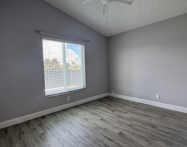 8610 Tourmaline Boulevard - Photo Thumbnail 19