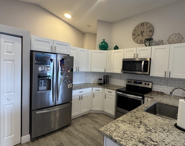 8610 Tourmaline Boulevard - Photo Thumbnail 9