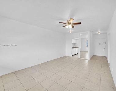 1050 E Sample Road - Photo Thumbnail 14