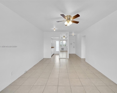 1050 E Sample Road - Photo Thumbnail 18