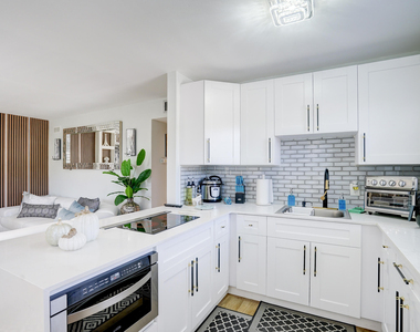 203 S Windsor I - Photo Thumbnail 1