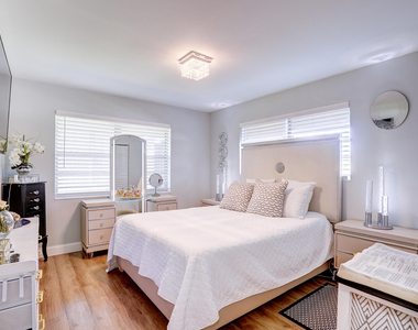 203 S Windsor I - Photo Thumbnail 15