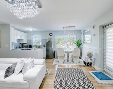 203 S Windsor I - Photo Thumbnail 7