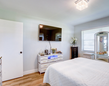 203 S Windsor I - Photo Thumbnail 16