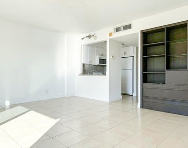 2900 Ne 30th Street - Photo Thumbnail 1