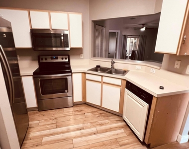 4737 Sw 13th Court - Photo Thumbnail 10