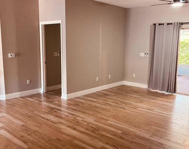 4737 Sw 13th Court - Photo Thumbnail 20