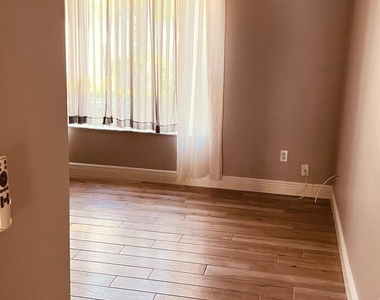 4737 Sw 13th Court - Photo Thumbnail 15