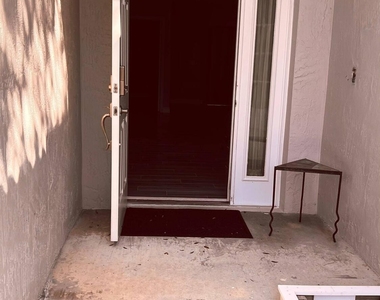 4737 Sw 13th Court - Photo Thumbnail 23