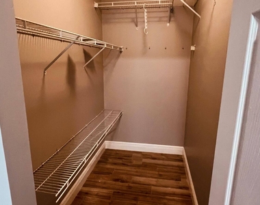 4737 Sw 13th Court - Photo Thumbnail 11