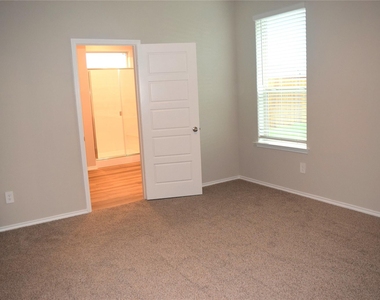 724 Rubicon Road - Photo Thumbnail 15