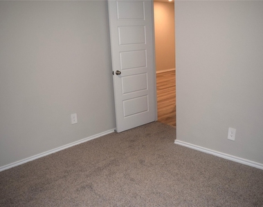 724 Rubicon Road - Photo Thumbnail 25