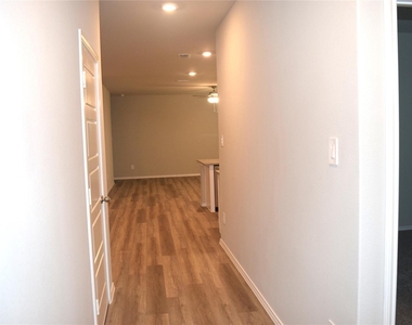 724 Rubicon Road - Photo Thumbnail 10