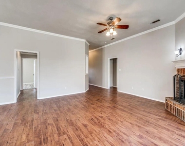 942 Jacobs Crossing Court - Photo Thumbnail 3