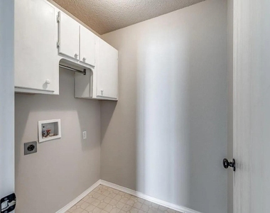 942 Jacobs Crossing Court - Photo Thumbnail 10