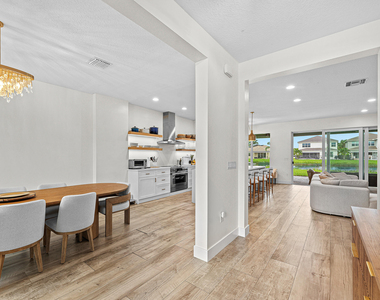 9594 Brook Isles Avenue - Photo Thumbnail 1