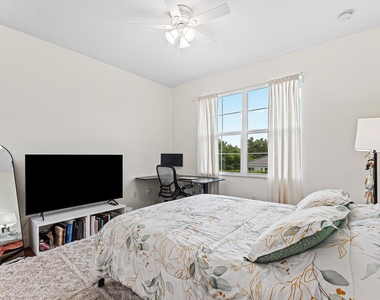 9594 Brook Isles Avenue - Photo Thumbnail 23