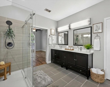913 Chapel Drive - Photo Thumbnail 19