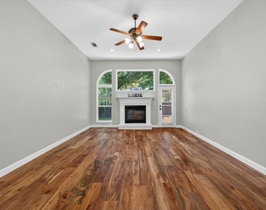913 Chapel Drive - Photo Thumbnail 11