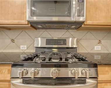 817 Silvermoon Drive - Photo Thumbnail 4