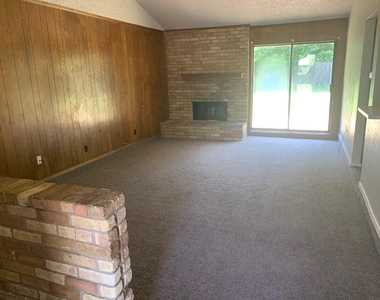 2518 Highgate Drive - Photo Thumbnail 1