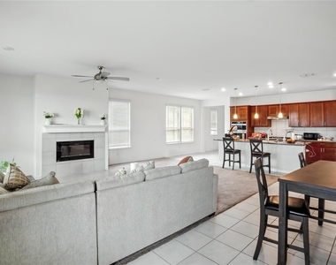 604 Bronze Forest Drive - Photo Thumbnail 11