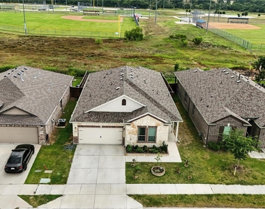 604 Bronze Forest Drive - Photo Thumbnail 32