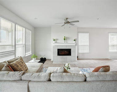 604 Bronze Forest Drive - Photo Thumbnail 10