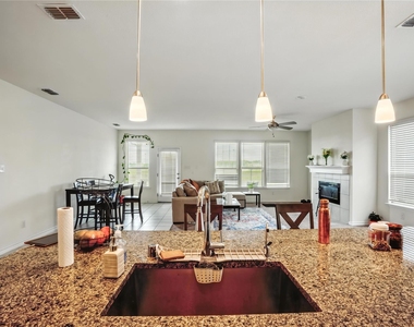 604 Bronze Forest Drive - Photo Thumbnail 8