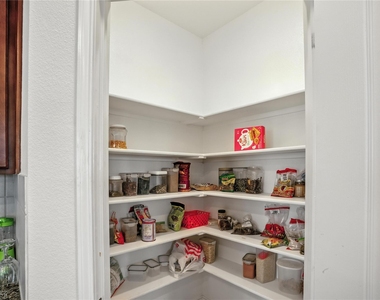 604 Bronze Forest Drive - Photo Thumbnail 15