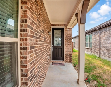 604 Bronze Forest Drive - Photo Thumbnail 2