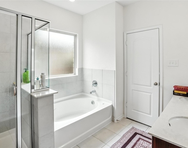 604 Bronze Forest Drive - Photo Thumbnail 20