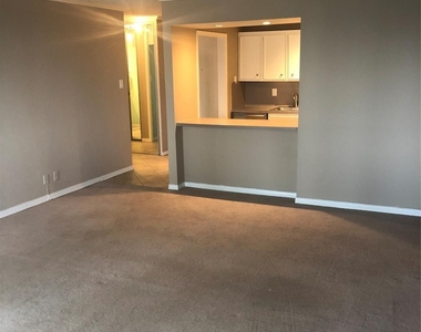 3883 Turtle Creek Boulevard - Photo Thumbnail 6