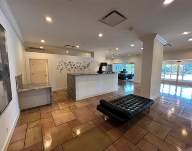 3883 Turtle Creek Boulevard - Photo Thumbnail 4
