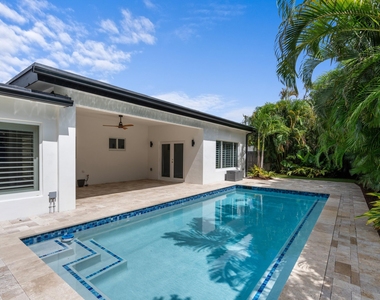 450 Ne 5th Circle - Photo Thumbnail 18