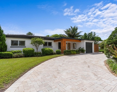 450 Ne 5th Circle - Photo Thumbnail 24