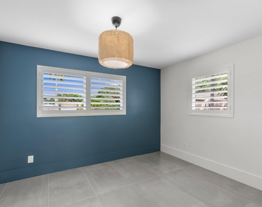 450 Ne 5th Circle - Photo Thumbnail 13