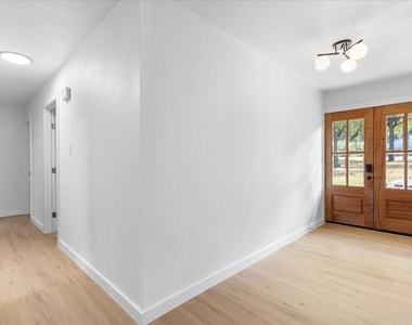 3509 W Sublett Road - Photo Thumbnail 17
