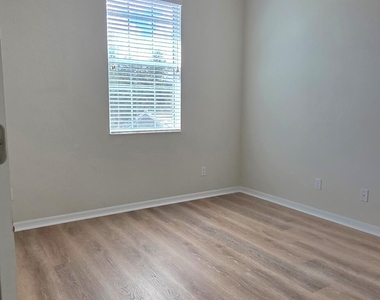 1188 Turnbridge Drive - Photo Thumbnail 10