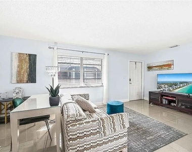 1607 Ne 15th Avenue - Photo Thumbnail 4