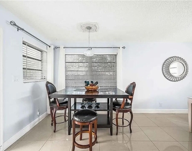 1607 Ne 15th Avenue - Photo Thumbnail 2