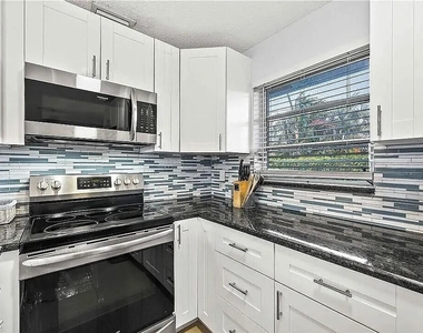 1607 Ne 15th Avenue - Photo Thumbnail 10