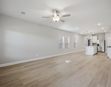 1701 Arches Road - Photo Thumbnail 5