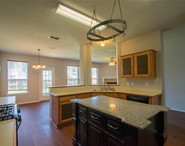 8512 Clearbrook Drive - Photo Thumbnail 15