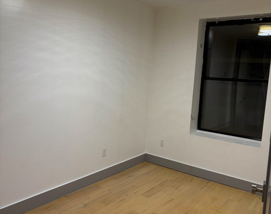 123 Pulaski Street - Photo Thumbnail 5