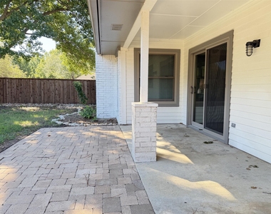 1905 Jasmine Street - Photo Thumbnail 27